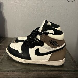 Jordan 1 mocha
